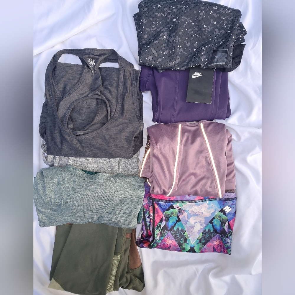 5 PC Athletic BUNDLE Mystery Yoga  Tops Leggings Sporty XS Ladies or GIRLS 14/16